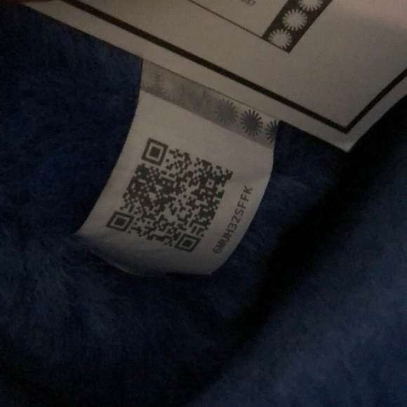 SOLD - Blue Short Ugg - Picture 5 of 6